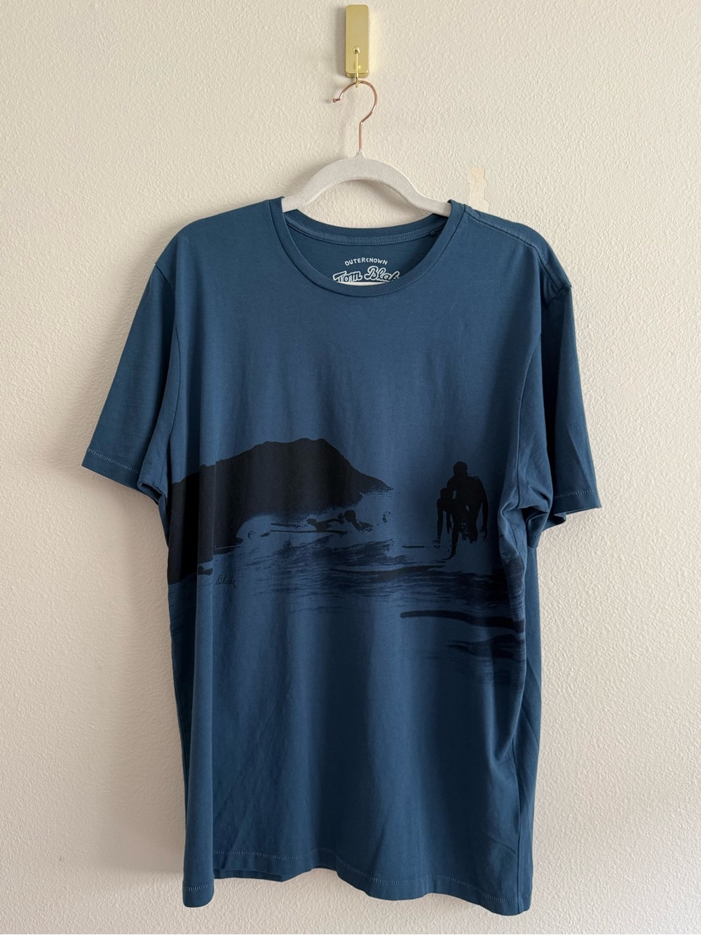 OUTERKNOWN  Tom Blake  T-Shirt dark blue organic cotton surfer print men’s Sz L